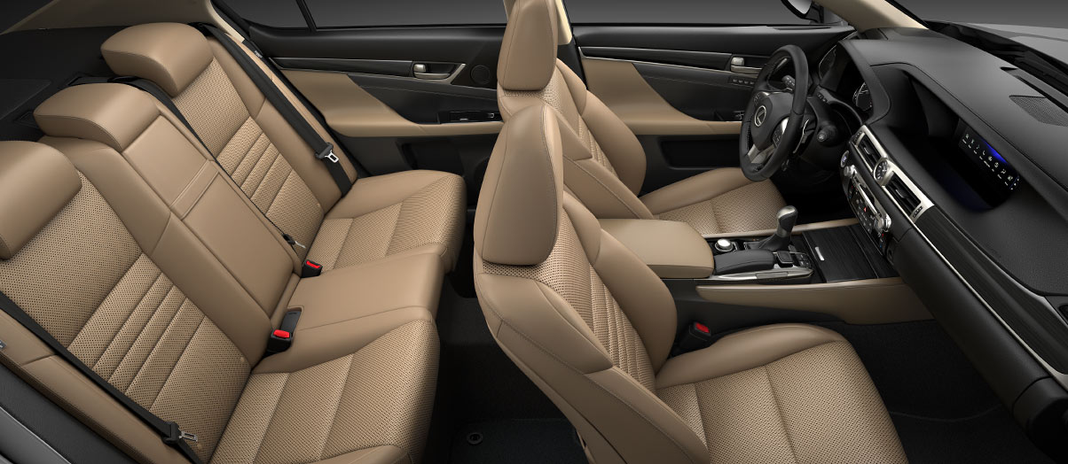 داخل لکسوس GS