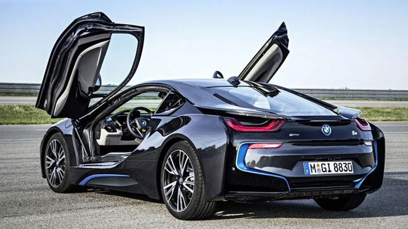 معرفی اجمالی bmw i8